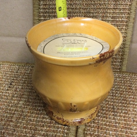 24 oz Vintage Urn Soy Blend Candle - NEW - Picture 5 of 7